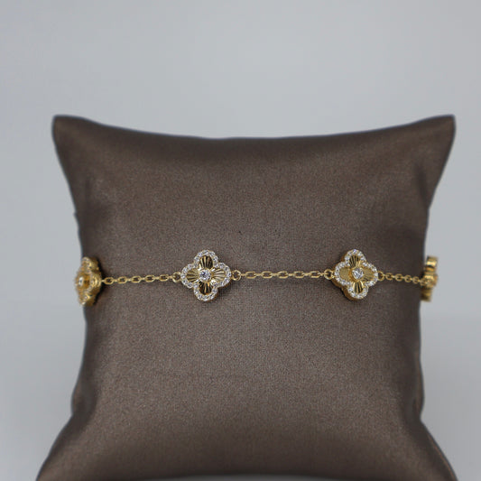 LAB GROWN 18KY 1.50CTW 250 ROUND DIAMONDS 5 ETCHED CLOVER STATION BRACELET LABDB0129