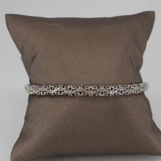 18KW .45CTW ROUND DIAMOND PAVE SET WAVE PATTERN BANGLE DB9302