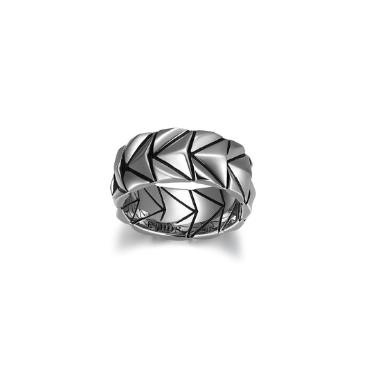 ur08-chevron-rhodium-plated-sterling-silver-band-ring