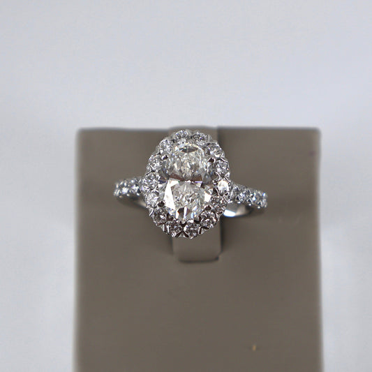 LAB GROWN 14KW DIAMOND HALO RING 2.08CT OVAL F/VS1 (IGI CERTIFIED) WITH 35 ROUND 1.04 CTW SIDE DIAMONDS LABDRCD588
