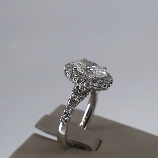 LAB GROWN 14KW DIAMOND HALO RING 2.08CT OVAL F/VS1 (IGI CERTIFIED) WITH 35 ROUND 1.04 CTW SIDE DIAMONDS LABDRCD588