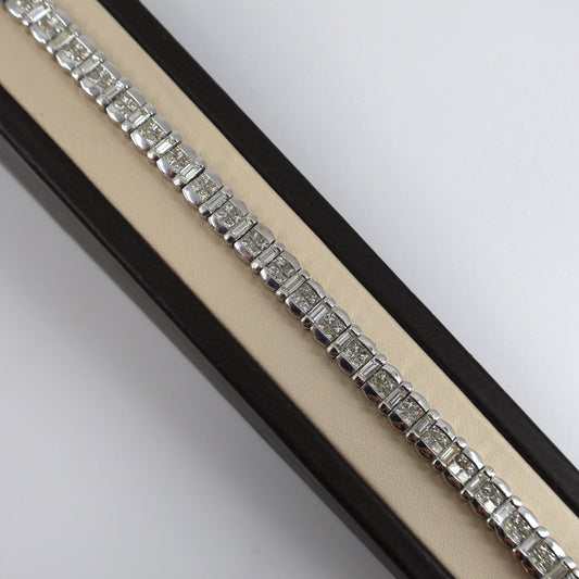 18KW 6.20CTW 116 PRINCESS CUT DIAMOND / 3.97CTW 29 BAGGUETTE DIAMOND BRACELET DB9297