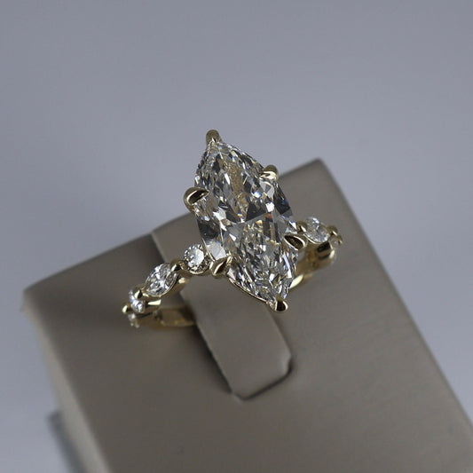 LAB GROWN 14KY 4.05CT F/VS1 MARQUISE (IGI CERTIFIED)  WITH 4 ROUND AND 4 MARQUISE DIAMONDS .70CTW LABDRCD846