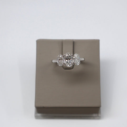 LAB GROWN 14KW 3 STONE OVAL DIAMOND RING 1.04CT F/VS2 CENTER (IGI CERTIFIED) WITH 1.08CTW SIDE DIAMONDS LABDRCD734