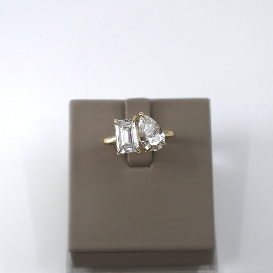 LAB GROWN 14KY 2.08CT EMERALD CUT E/VVS2 1.57 PEAR SHAPE F/VS1 DIAMOND RING (IGI CERTIFIED) LABDRCD775