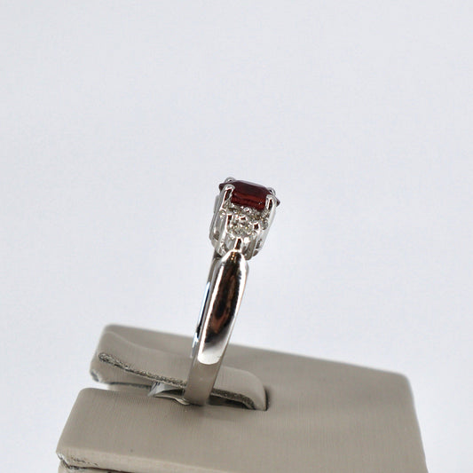 14KW 6 ROUND DIAMOND .36CTW / 7X5MM OVAL RUBY RING  DRCR1026