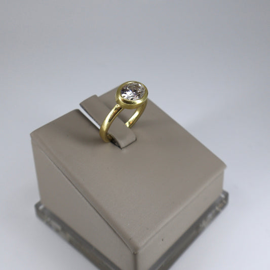 18K Yellow Gold 8x6 Oval Moissanite East-West Bezel-Set Ring OTC11458