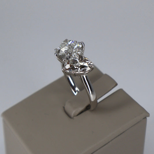 LAB GROWN 14KW 2.60CT HEART SHAPE (IGI CERTIFIED)/ 2.59CT HEART SHAPE (IGI CERTIFIED) FVS1 RING LABDRCD876