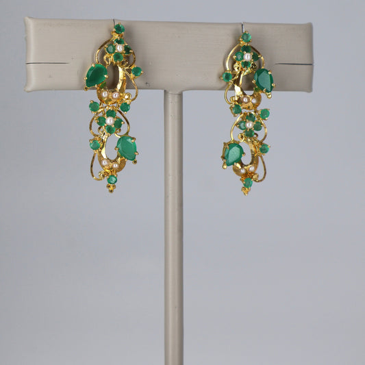 22K Yellow Gold Dangle Earrings 114