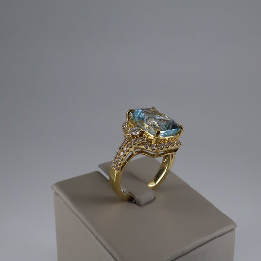 18KY .71CTW 56 ROUND DIAMOND / 6.70 CUSHION CUT AQUAMARINE WITH DIAMOND HALO / DOUBLE ROW DIAMOND BAND DRCM4510