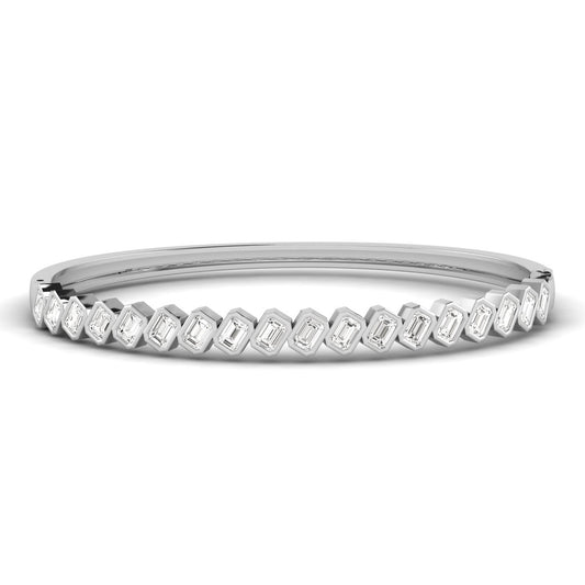 slanted-emerald-bezel-bangle-FBG1674.00W1417cm