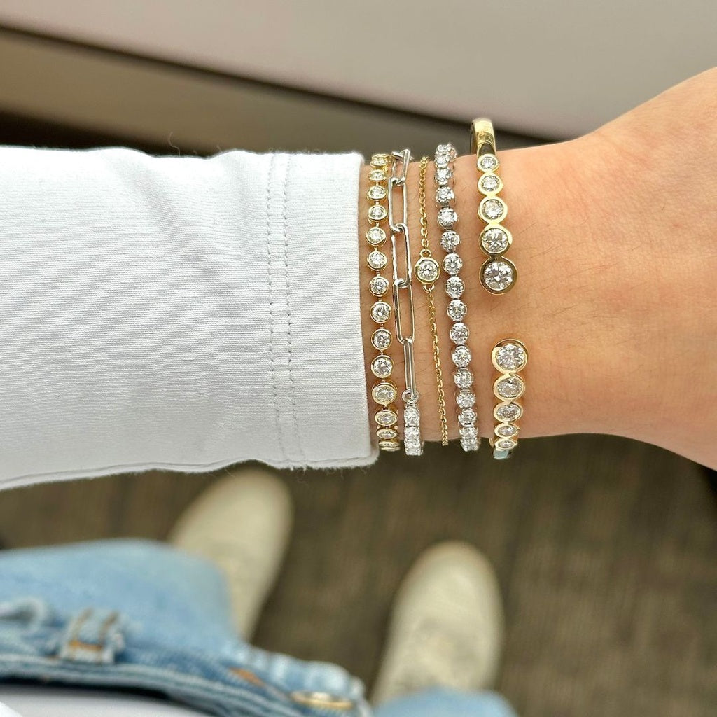 round-bezel-tennis-bracelet-BBZ22.00W146.00