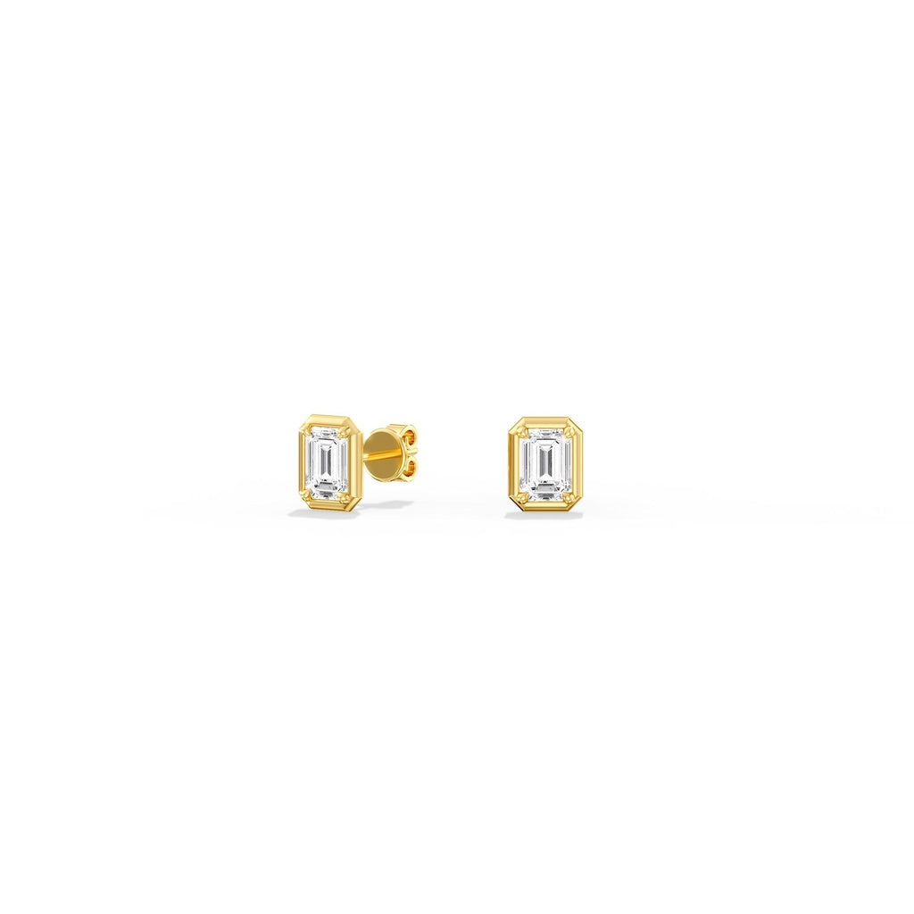 gold-frame-emerald-studs-E30EM0.50W14