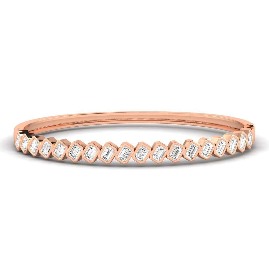 slanted-emerald-bezel-bangle-FBG1674.00W1417cm
